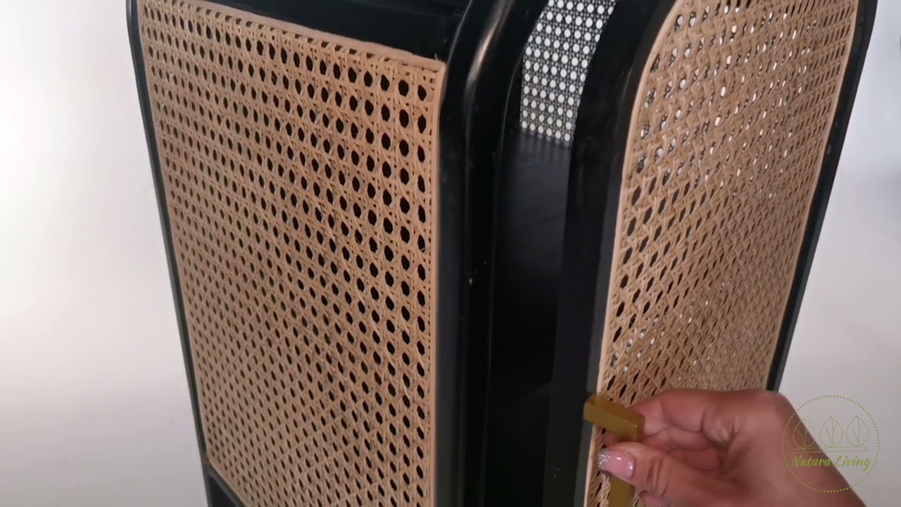 Noptiera din lemn cu impletitura din ratan Solor | www.NaturaLiving.com