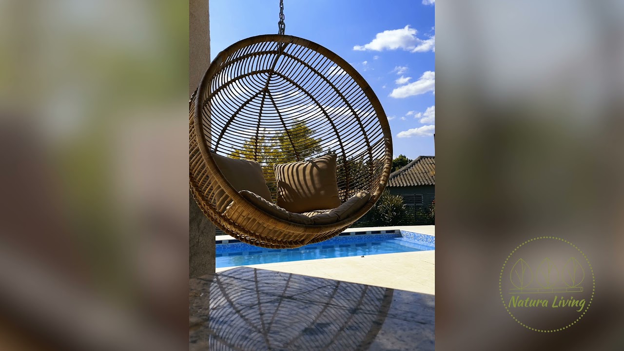 Scaun suspendat egg din ratan Banggai | www.NaturaLiving.ro