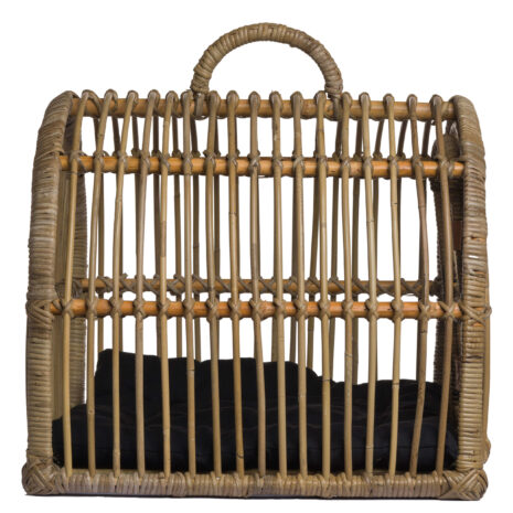 cusca-ratan-pisici Cusca din ratan pentru pisici.